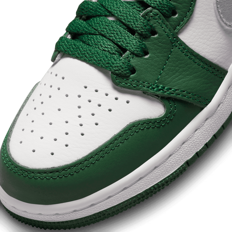 Jordan 1 High Gorge Green (GS) Angle 4