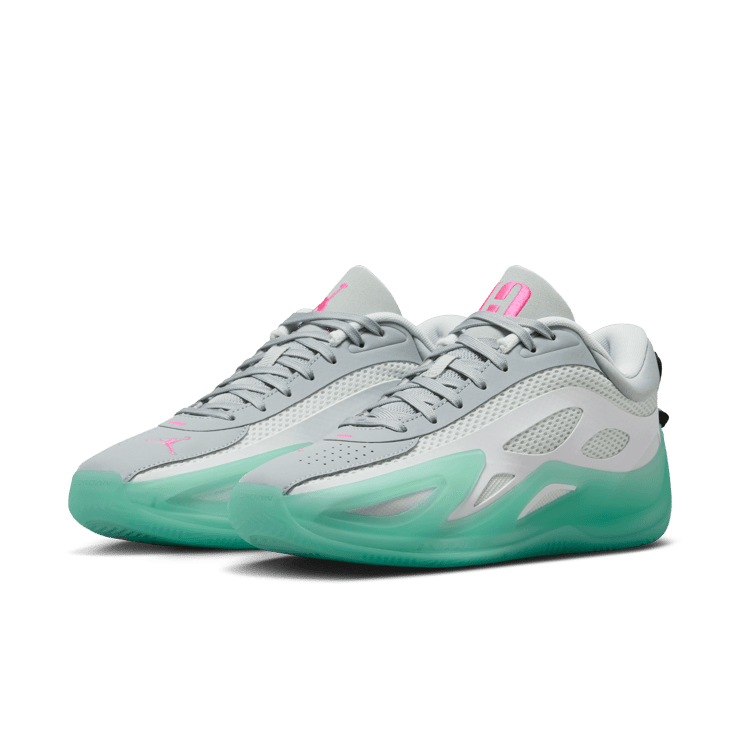 Jordan Heir Series 2 White Metallic Silver (W) Angle 4