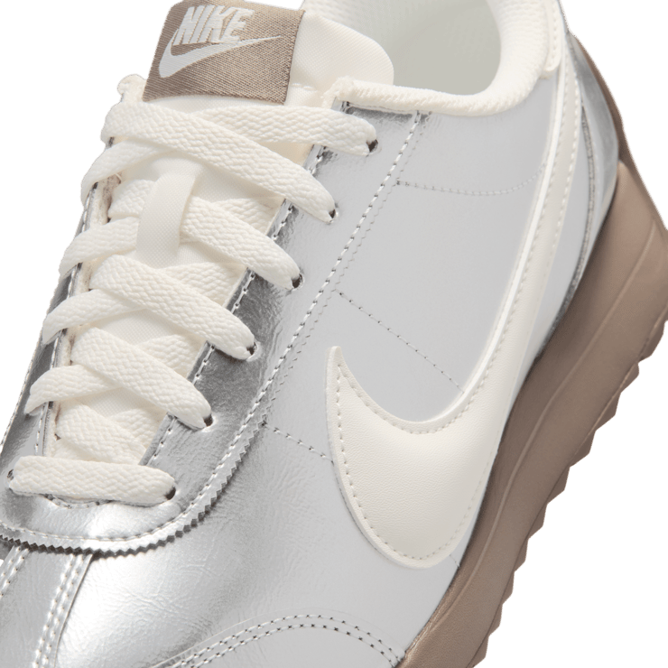 Nike Pacific Metallic Silver (W) Angle 6