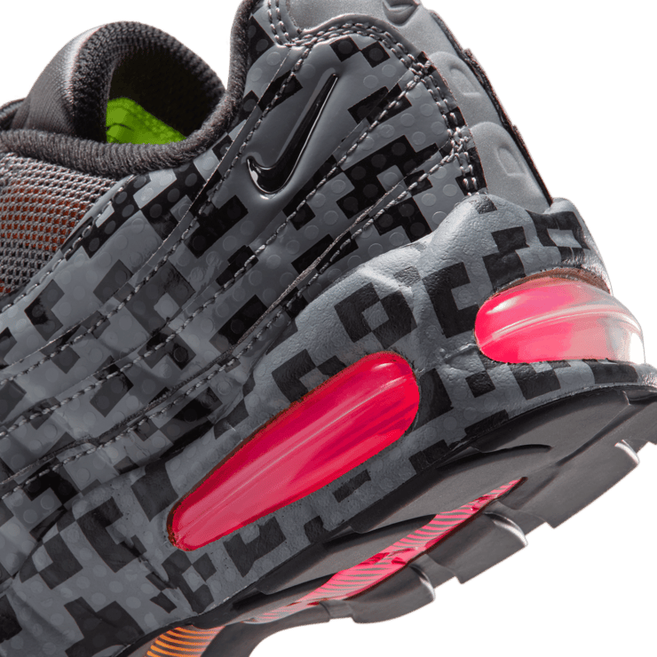 Nike Air Max 95 LEGO Pixel Camo (GS)  Angle 7