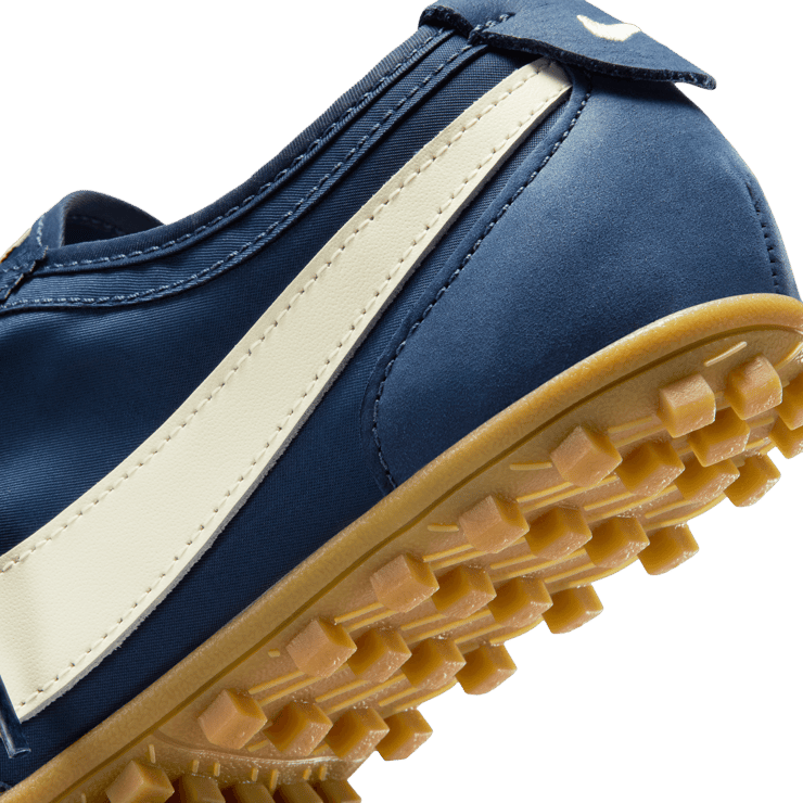 Nike Moon Shoe OG Midnight Navy (W) Angle 5