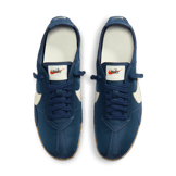 Nike Moon Shoe OG Midnight Navy (W) Angle 2