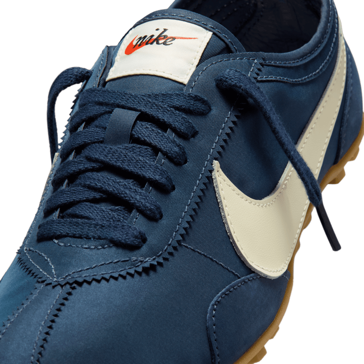 Nike Moon Shoe OG Midnight Navy (W) Angle 4
