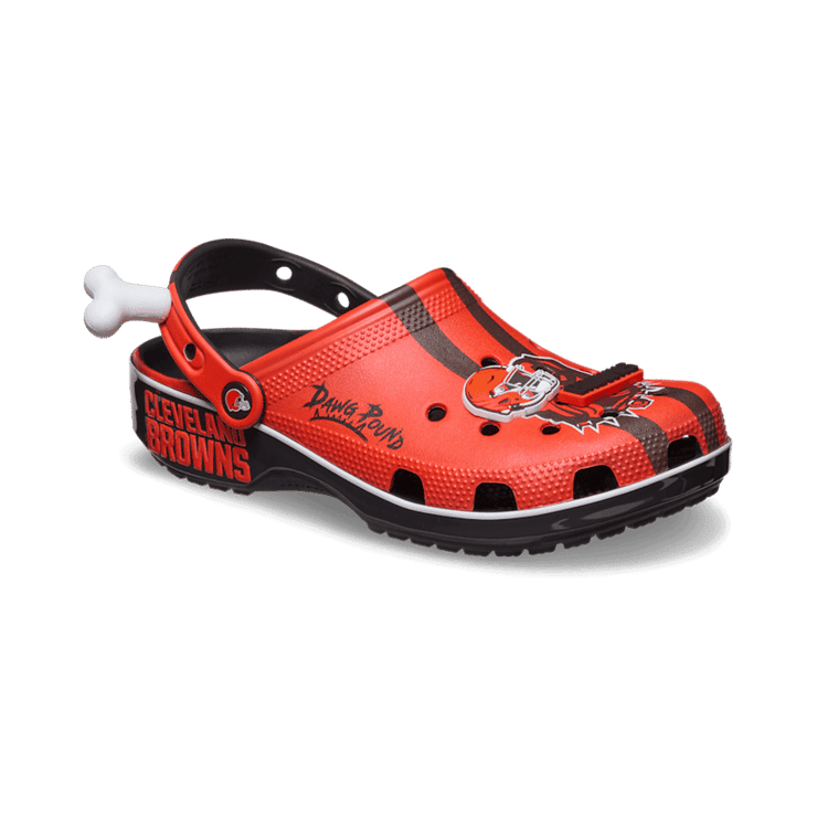 Crocs Classic Clog NFL Cleveland Browns Angle 3