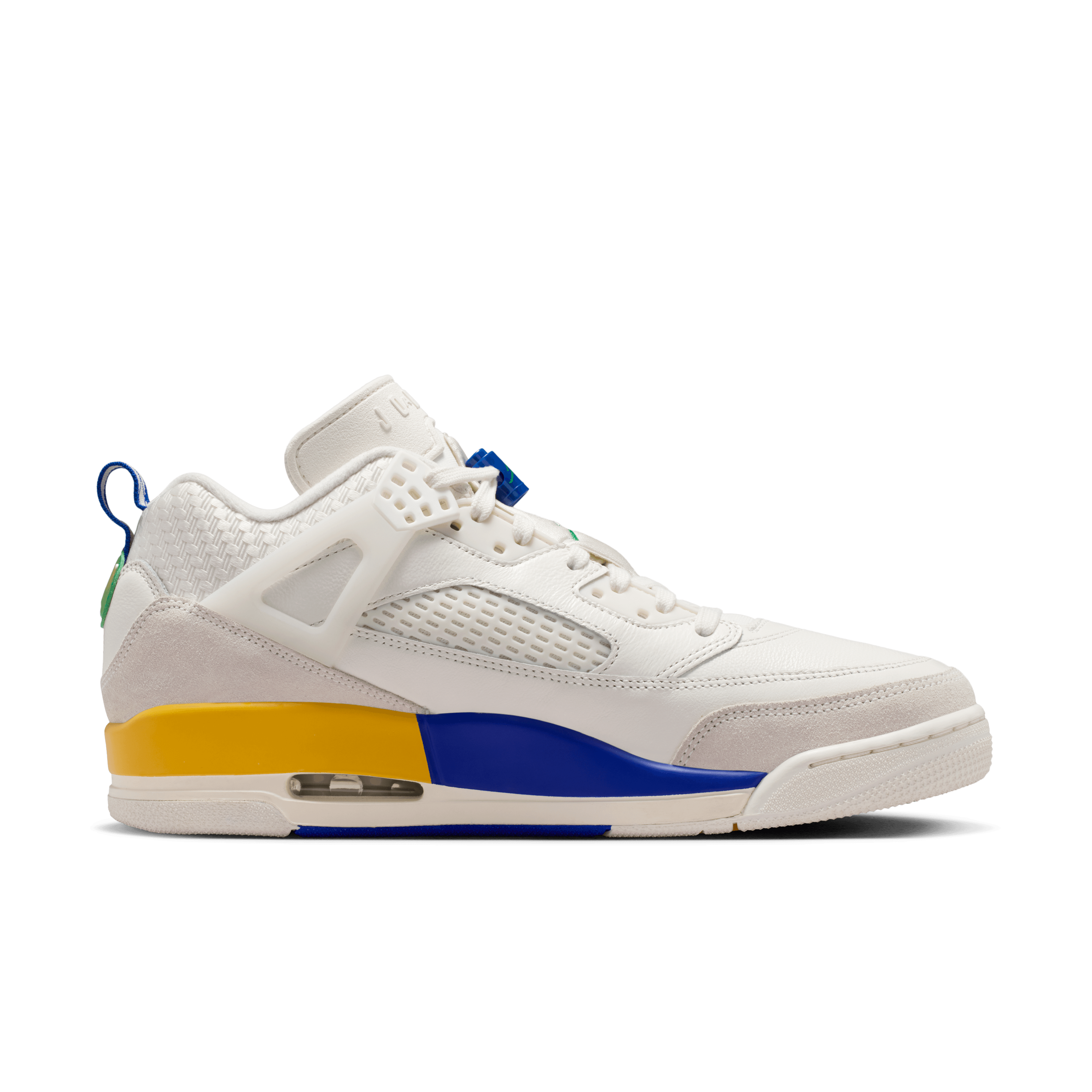 Jordan Spizike Low Brazil Angle 2