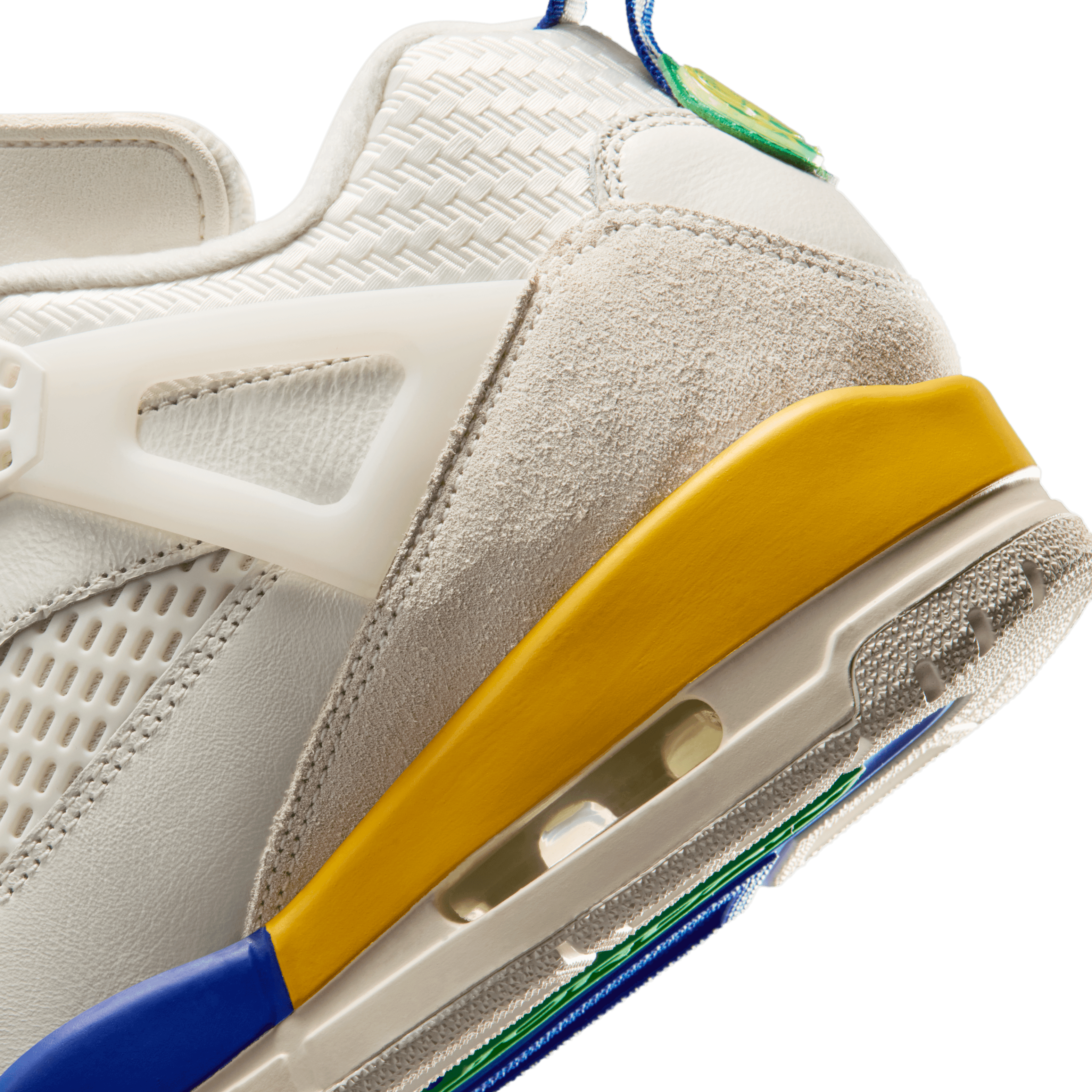 Jordan Spizike Low Brazil Angle 7