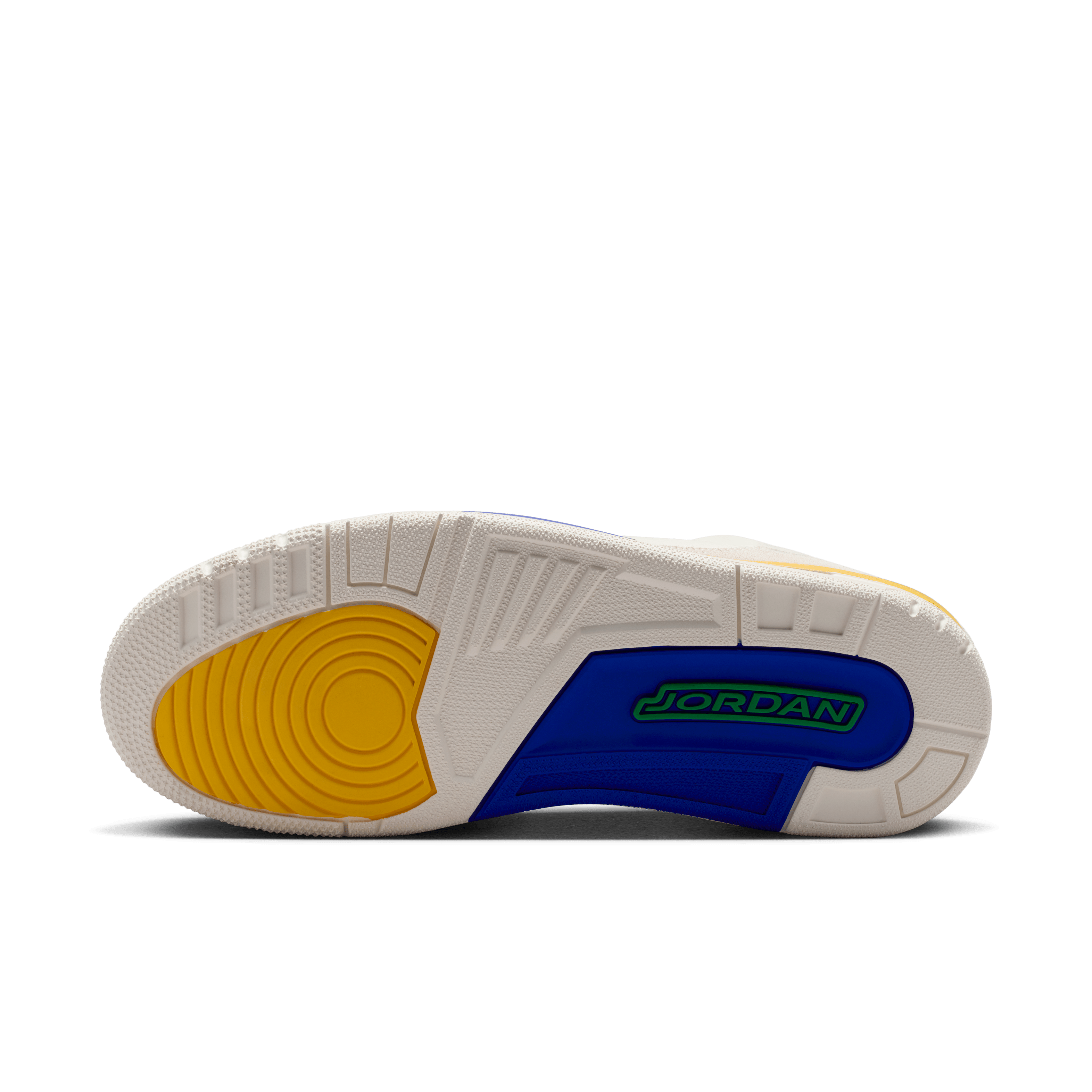 Jordan Spizike Low Brazil Angle 1