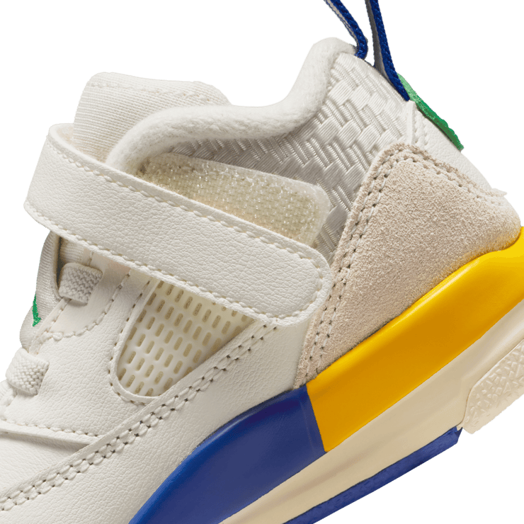 Jordan Spizike Low Brazil (TD) Angle 7