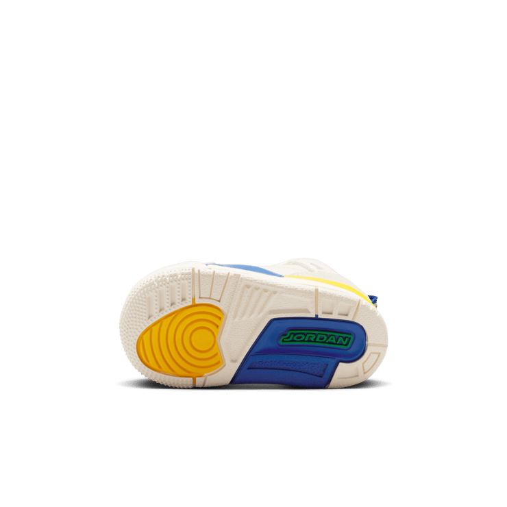 Jordan Spizike Low Brazil (TD) Angle 1