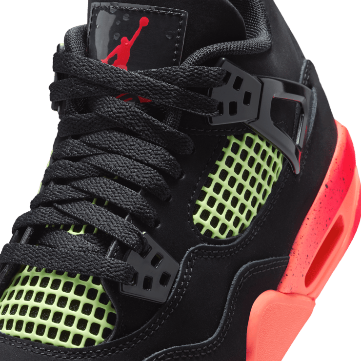 Air Jordan 4 Retro Black Infrared 23 (GS) Angle 6