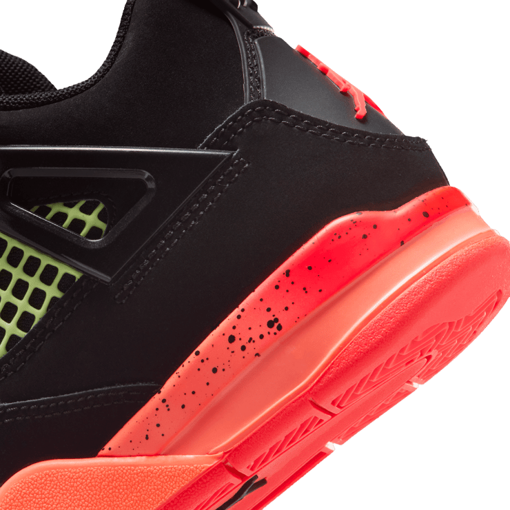 Air Jordan 4 Retro Black Infrared 23 (PS) Angle 7