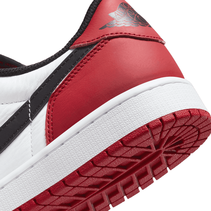 Air Jordan 1 Retro Low OG Black Toe Angle 5