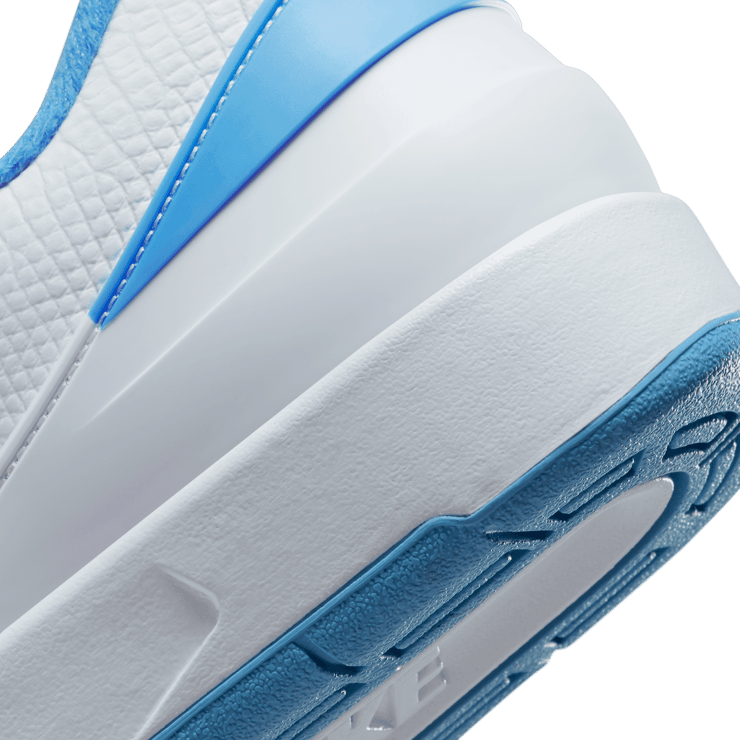 Air Jordan 2 Retro Low University Blue Angle 5