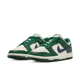 Nike Dunk Low Gorge Green Midnight Navy Angle 2