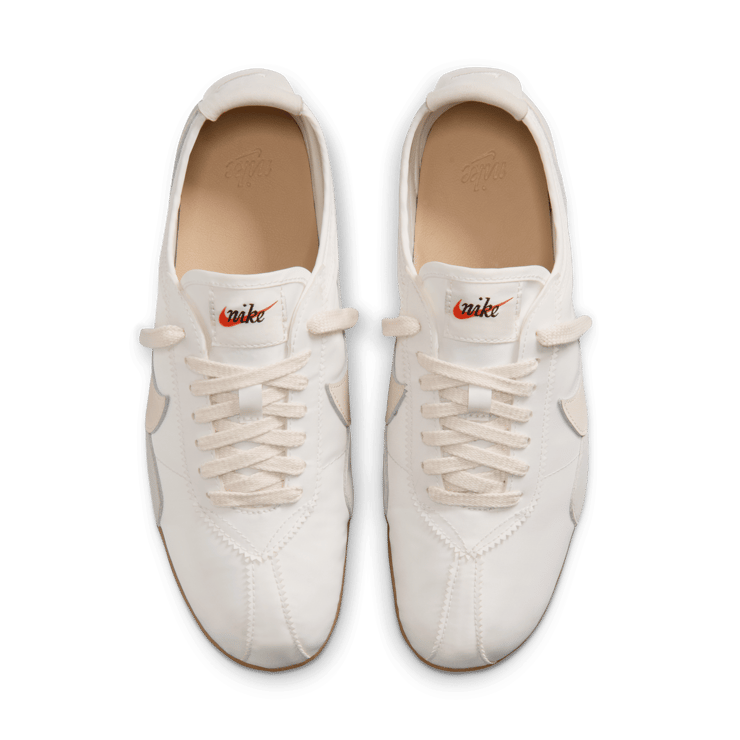 Nike Moon Shoe OG Summit White (W) Angle 3