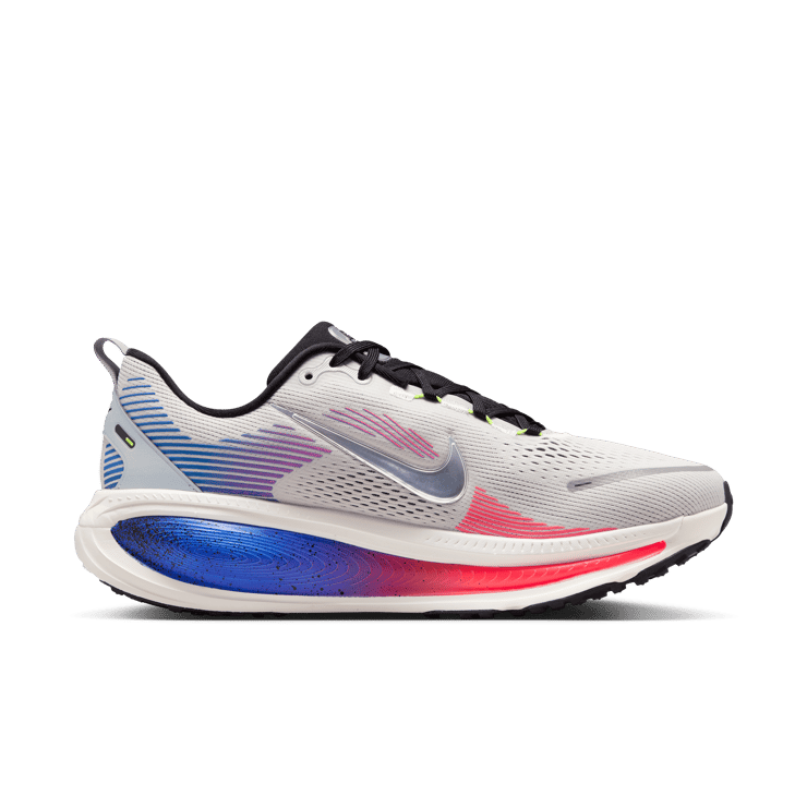 Nike Vomero 18 National Runner's Day Pack Angle 2