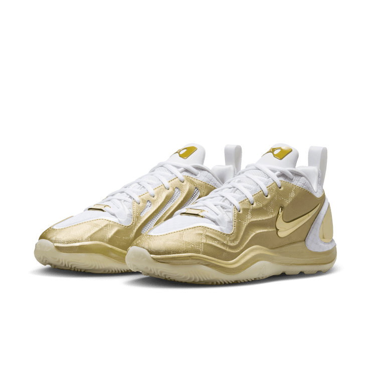 Nike A'Two Gold Standard Angle 4