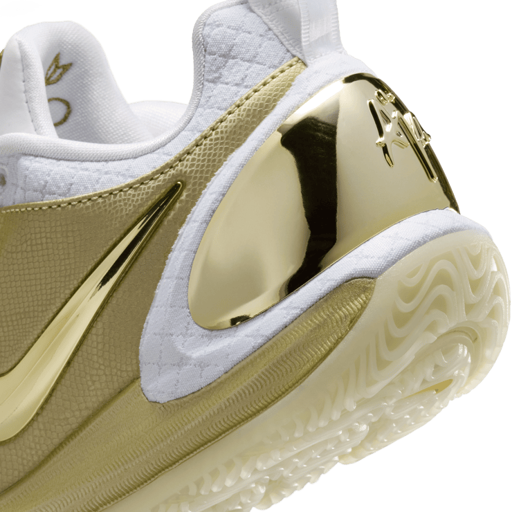 Nike A'Two Gold Standard Angle 7