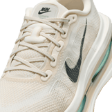 Nike Vomero Premium Pale Ivory Angle 6