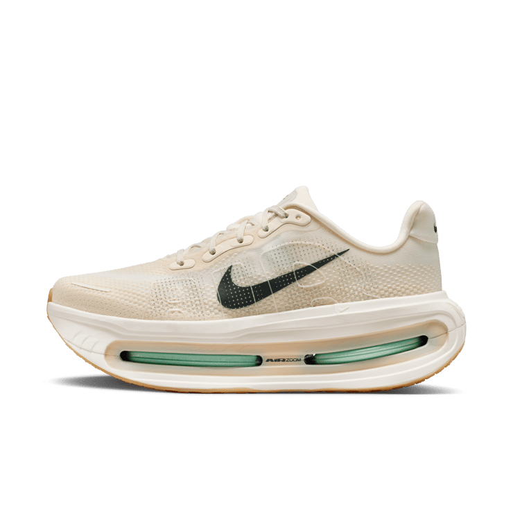 Nike Vomero Premium Pale Ivory Angle 0