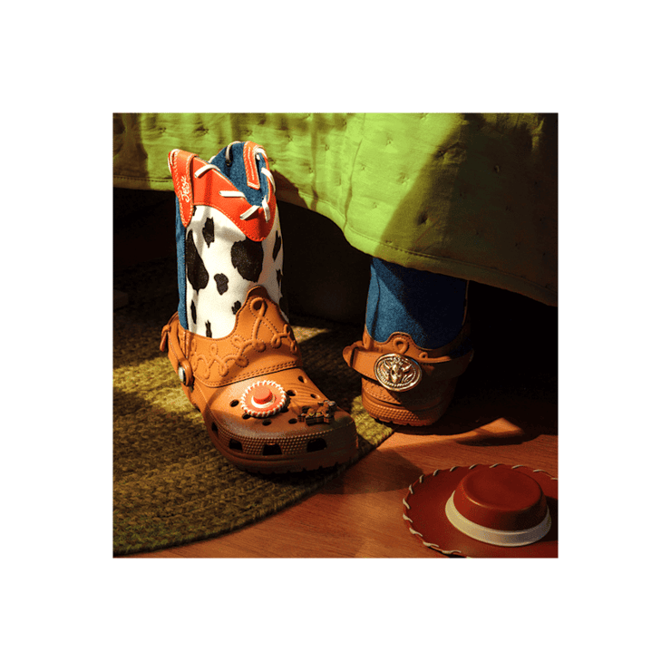 Crocs Jessie Boot Disney Angle 0