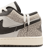 Jordan 1 Low SE Elephent Print Angle 8
