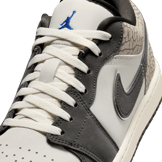 Jordan 1 Low SE Elephent Print Angle 6