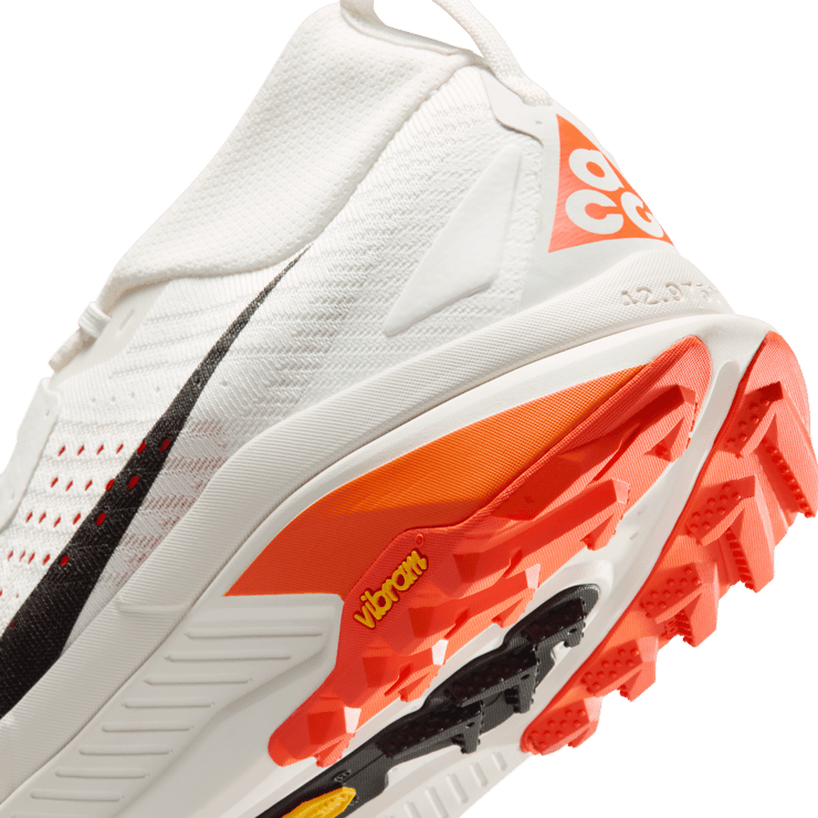 Nike ACG Zegama Summit White Phantom Angle 6