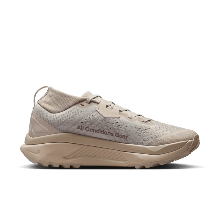 Nike ACG Zegama Cream II Safety Orange Angle 1