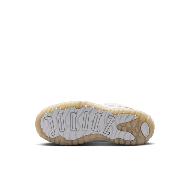 Air Jordan 11 Retro Low Mother's Day (PS) Angle 1