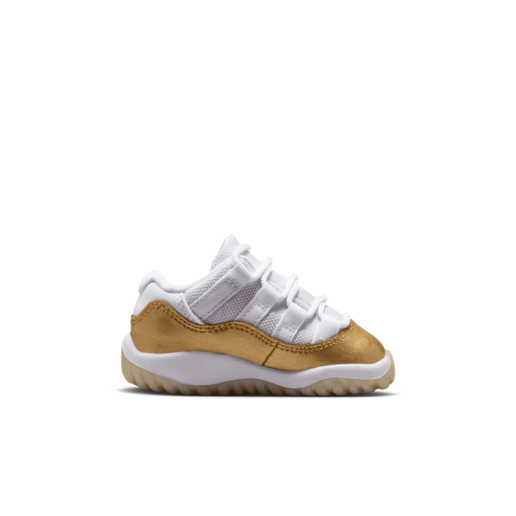 Air Jordan 11 Retro Low Mother's Day (TD) Angle 2