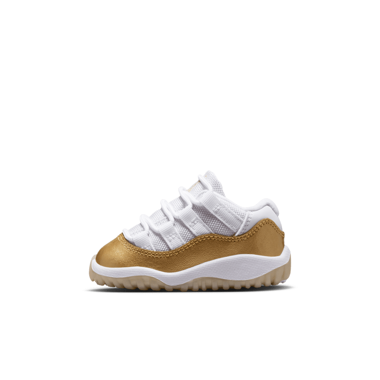 Air Jordan 11 Retro Low Mother's Day (TD) Angle 0