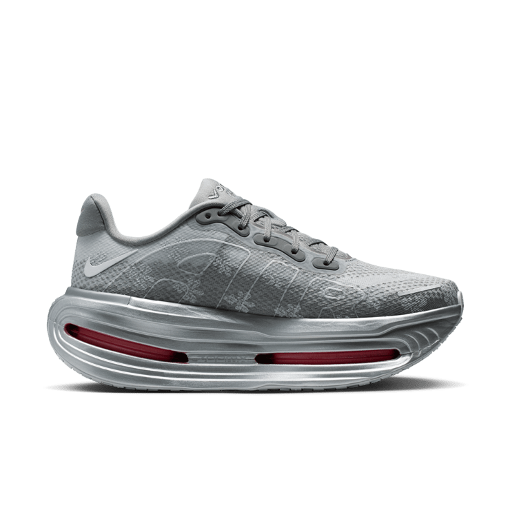Nike Vomero Premium Fleur De Lis Grey Angle 2