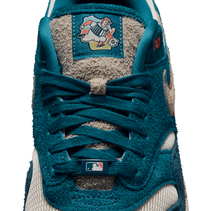 Nike Air Max 1 City Connect Brewers Angle 9