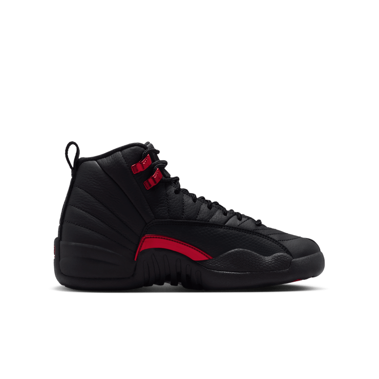Air Jordan 12 Retro Bloodline (GS) Angle 2