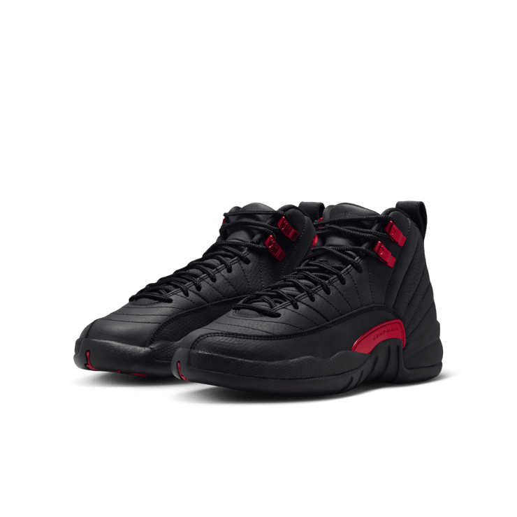 Air Jordan 12 Retro Bloodline (GS) Angle 4