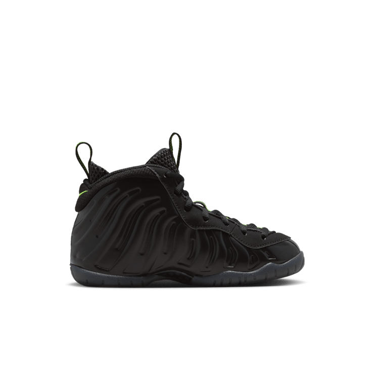 Nike Little Posite Pro Voltage (2026) (PS) Angle 2