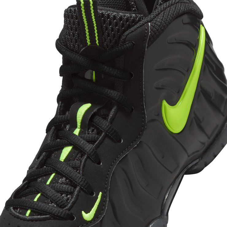 Nike Little Posite Pro Voltage (2026) (PS) Angle 6