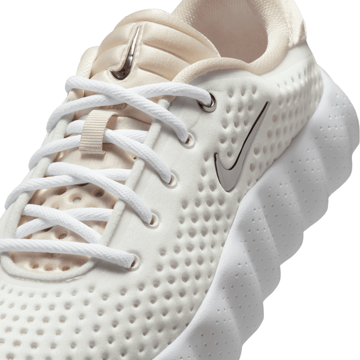 Nike Mind 002 Summit White (W) Angle 7