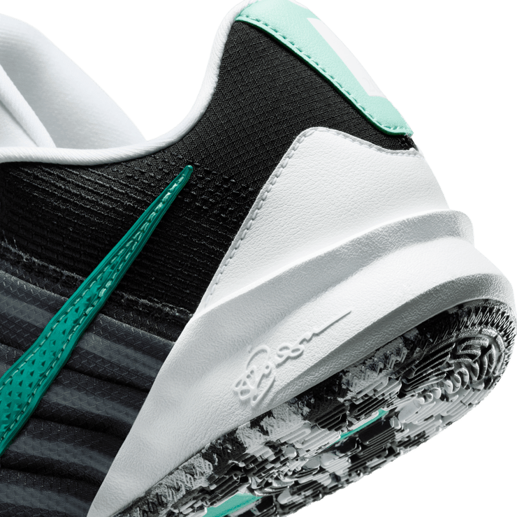 Nike Sabrina 3 Big Ellie Angle 7