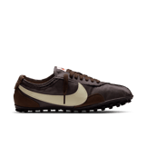 Nike Moon Shoe OG Baroque Brown (W) Angle 2