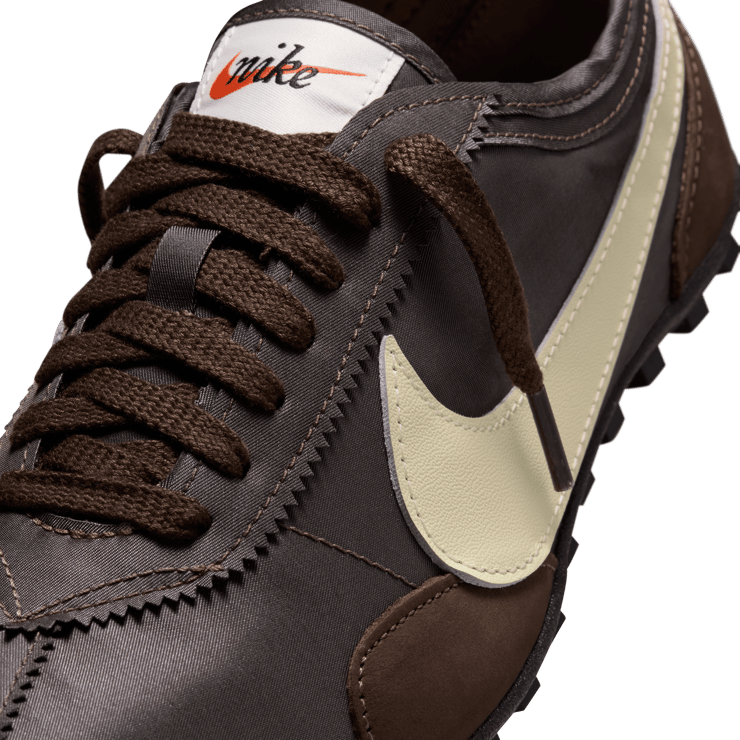 Nike Moon Shoe OG Baroque Brown (W) Angle 6