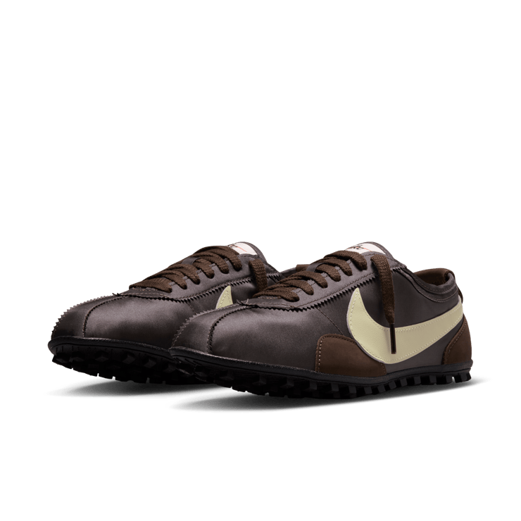 Nike Moon Shoe OG Baroque Brown (W) Angle 4