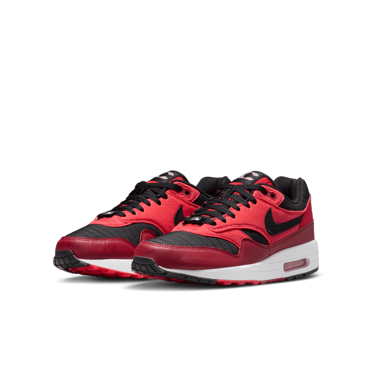 Nike Air Max 1 Reds City Connect Angle 4