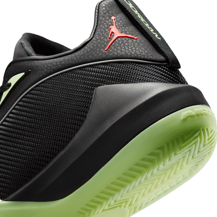 Jordan Triangle Black Varely Volt Angle 2