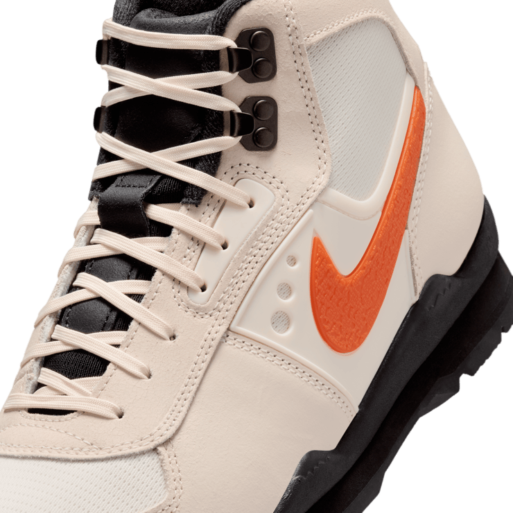 Nike Baltoro Chalk Safety Orange Angle 6