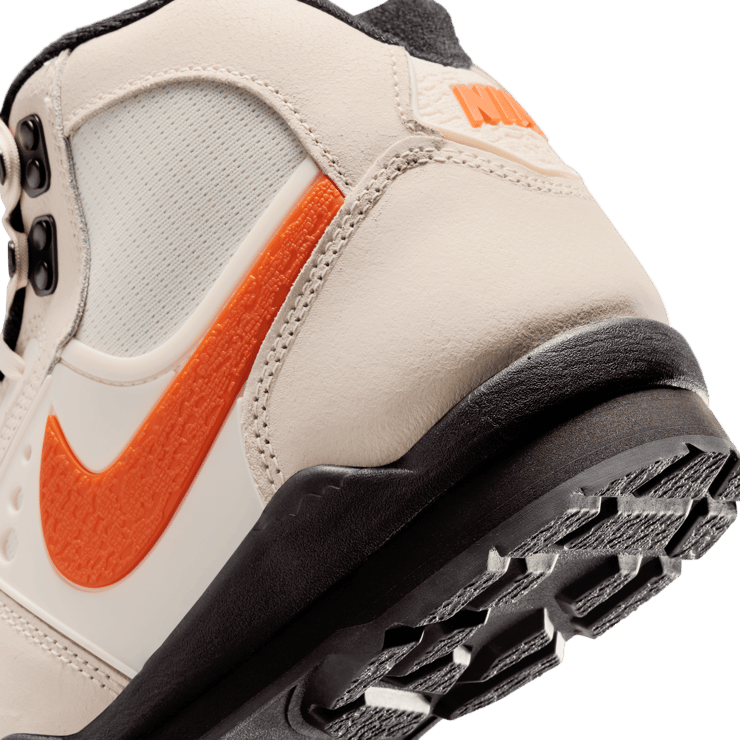 Nike Baltoro Chalk Safety Orange Angle 7