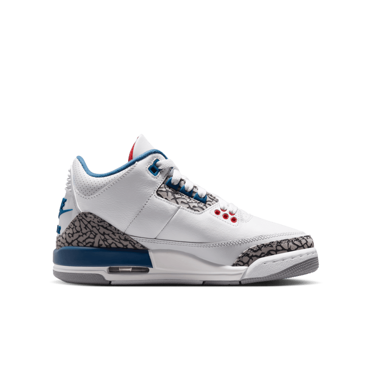 Air Jordan 3 Retro True Blue (GS) Angle 2