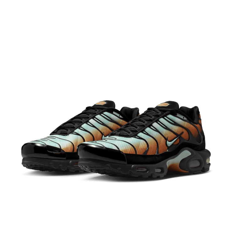 Nike Air Max Plus OG Premium Desert Monarch Angle 4