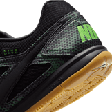 Nike Gato LV8 Pro Green Angle 4